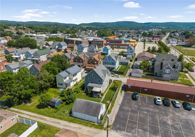 Homes for sale in Latrobe, PA | 308 Pine St, Latrobe, PA 15650 | MLS# 1758980