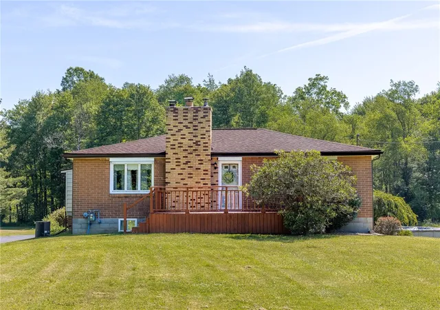 Homes for sale in Pine Twp, PA | 610 North Liberty Road, Pine Twp, PA 16127 | MLS# 1759033