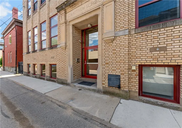 Homes for sale in South Side, PA | 1822 Harcum Way #1, South Side, PA 15203 | MLS# 1759025