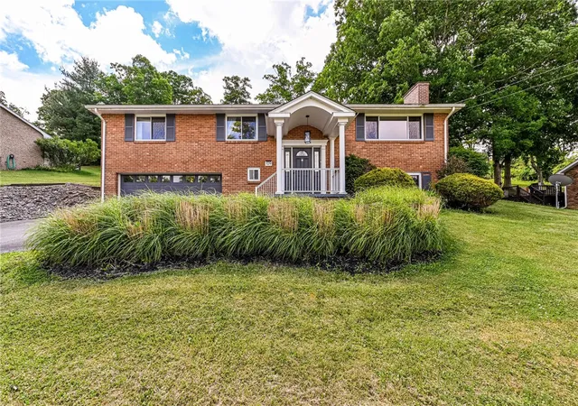 Homes for sale in Ligonier Twp, PA | 109 Westview, Ligonier Twp, PA 15658 | MLS# 1758691
