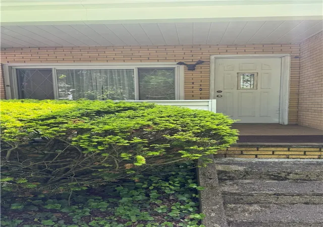 2nd image of 600 Edgewood, Washington Twp, PA 15613 | MLS# 1759078