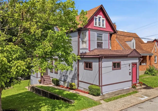 Homes for sale in Versailles Boro, PA | 4604 3rd Street, Versailles Boro, PA 15132 | MLS# 1758995