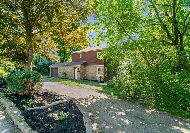 2nd image of 617 Argonne Blvd, Ellwood City, PA 16117 | MLS# 1758850