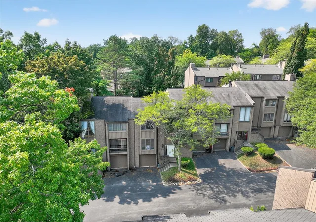 Homes for sale in Ross Twp, PA | 512 Dogwood Court, Ross Twp, PA 15237 | MLS# 1759014