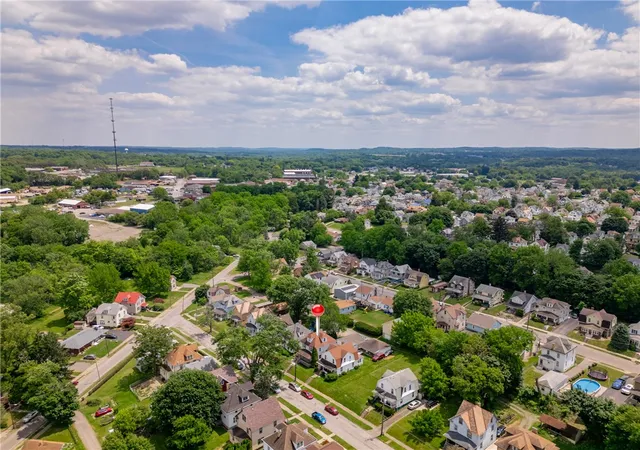 43rd image of 926 Morton St, New Castle, PA 16101 | MLS# 1758993