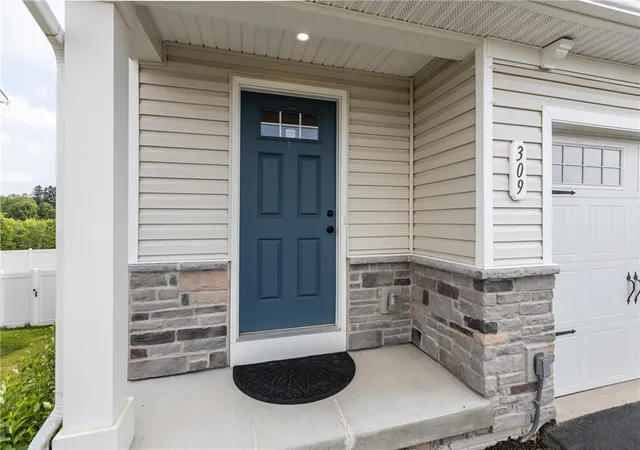 5th image of 309 Arden Dr, Lancaster Twp, PA 16037 | MLS# 1759126