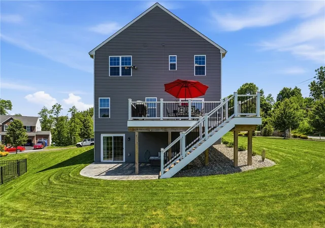 3rd image of 1001 Blackhawk Dr, Middlesex Twp, PA 16059 | MLS# 1759135