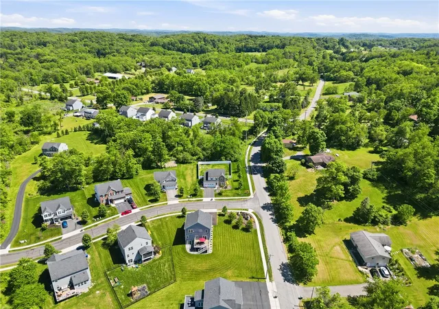 5th image of 1001 Blackhawk Dr, Middlesex Twp, PA 16059 | MLS# 1759135
