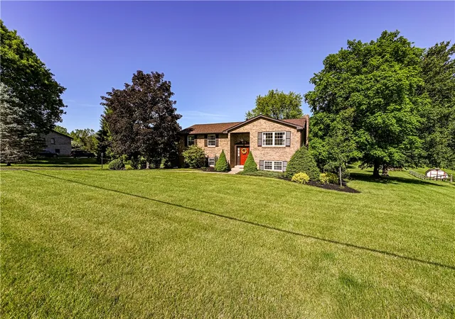 Homes for sale in Murrysville, PA | 3427 Hills Church Rd, Murrysville, PA 15632 | MLS# 1758706