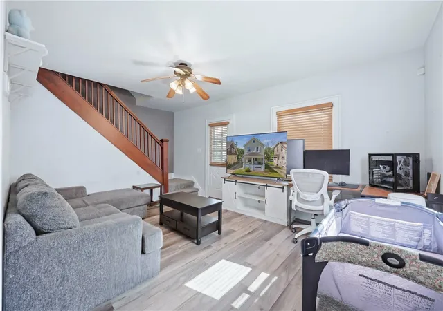 5th image of 1032 Griswold St, Sharon, PA 16146 | MLS# 1758849