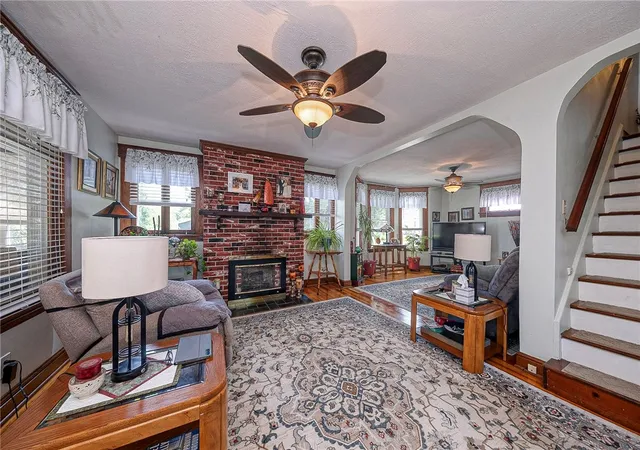 Homes for sale in Franklin Twp, PA | 326 Virginia Ave, Franklin Twp, PA 16117 | MLS# 1757921
