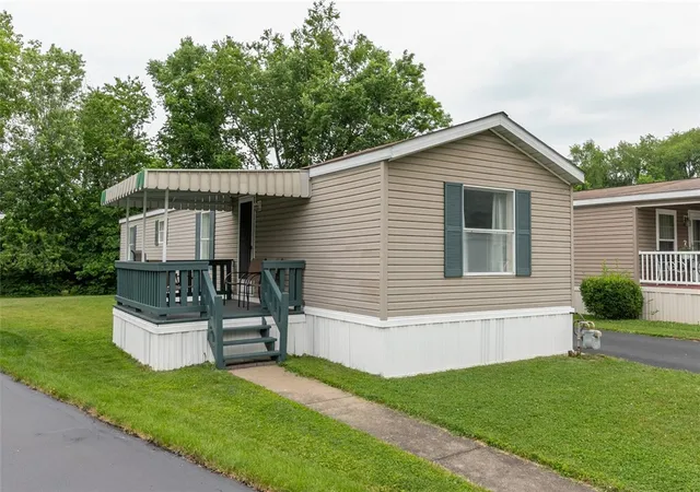 1st image of 35 Circle Dr, Finleyville, PA 15332 | MLS# 1759122