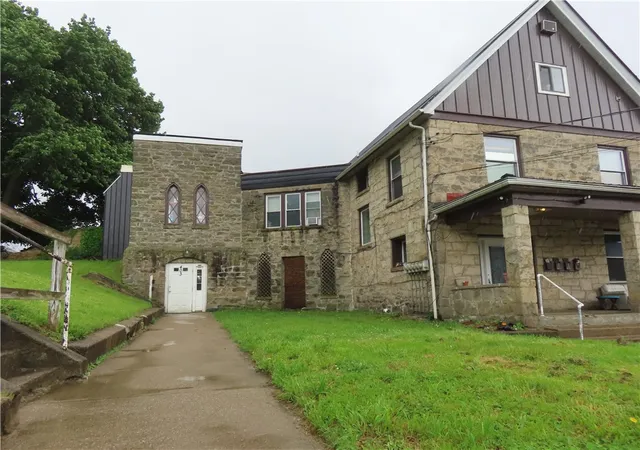 Homes for sale in Rochester, PA | 401-403 Jackson St, Rochester, PA 15074 | MLS# 1756883