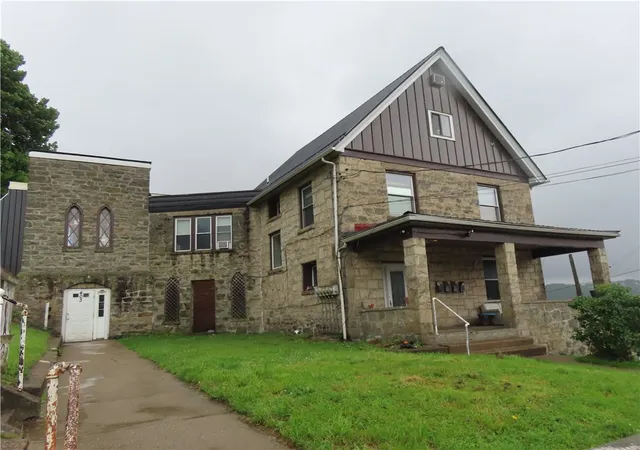 Homes for sale in Rochester, PA | 401-403 Jackson St, Rochester, PA 15074 | MLS# 1756883