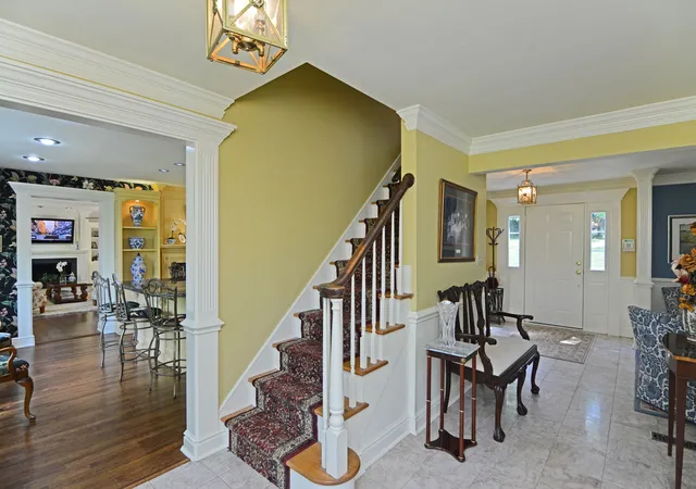 3rd image of 110 Chapel Knoll Dr, Fox Chapel, PA 15238 | MLS# 1759202