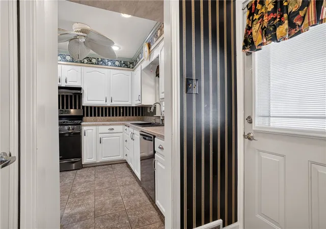 5th image of 246 Arthur St, Zelienople Boro, PA 16063 | MLS# 1758916