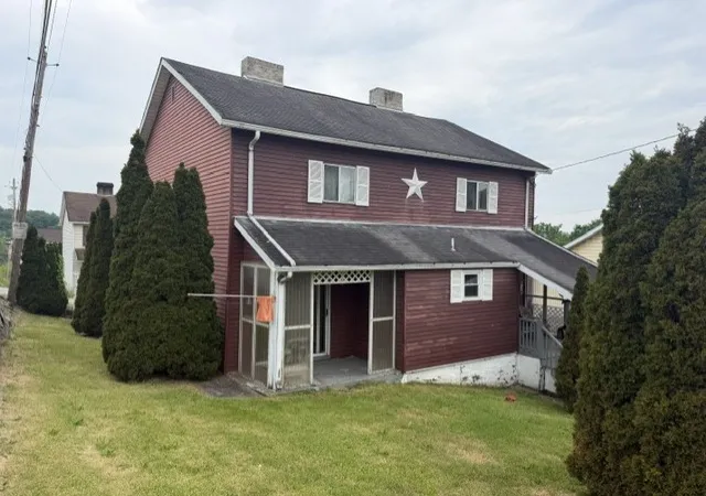 Photo 3 of Single family home for sale at 940 2nd Street, Menallen Twp, PA 15468 | MLS# 1759106 | Listing updated on 2026-07-25