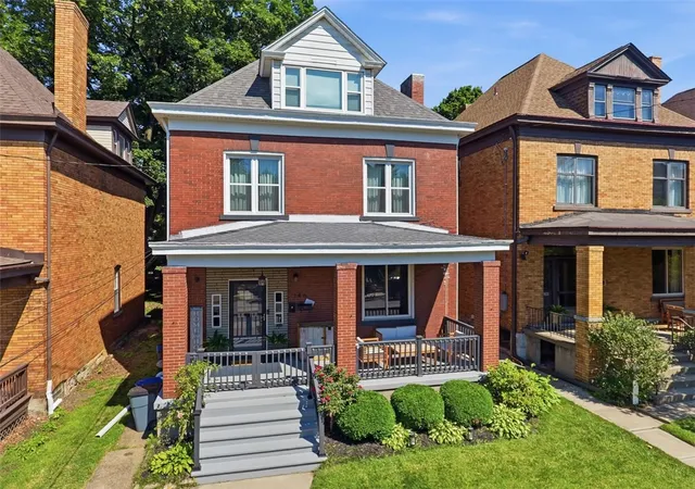 Homes for sale in Bellevue, PA | 146 S Bryant Ave, Bellevue, PA 15202 | MLS# 1759087