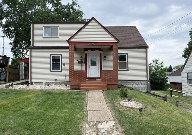 1st image of 1040 Park Ave, East Mc Keesport, PA 15035 | MLS# 1759260