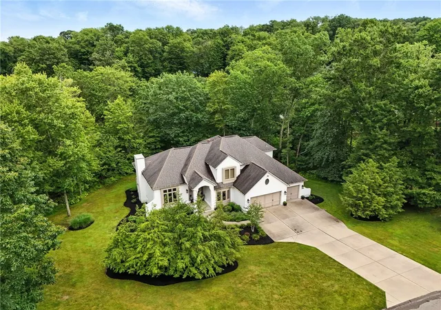 Photo 3 of Single family home for sale at 123 Wildwood Dr, Butler, PA 16002 | MLS# 1758960 | Listing updated on 2026-09-15