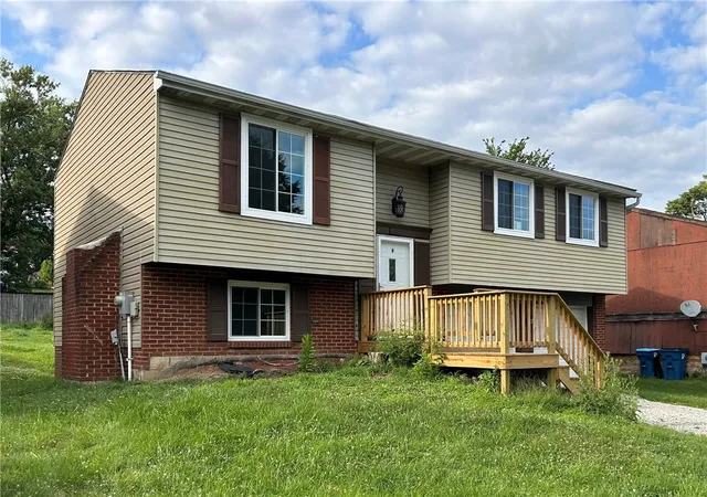 2nd image of 181 Jade Dr, Penn Hills, PA 15147 | MLS# 1759241