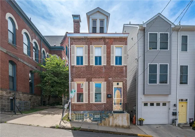 Homes for sale in South Side, PA | 186 S 16th St, South Side, PA 15203 | MLS# 1759275