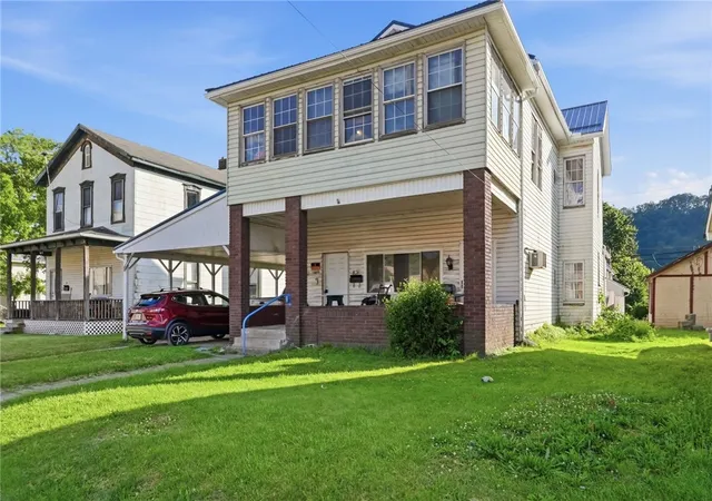 Homes for sale in New Brighton, PA | 1460 5Th Ave, New Brighton, PA 15066 | MLS# 1758963