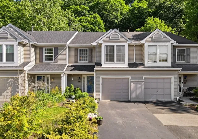 Photo 1 of Condo for sale at 231 Commons Dr, Oakmont, PA 15139 | MLS# 1758955 | Listing updated on 2026-06-25