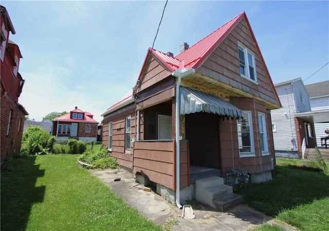 Homes for sale in Donora, PA | 233 Allen Avenue, Donora, PA 15033 | MLS# 1759003
