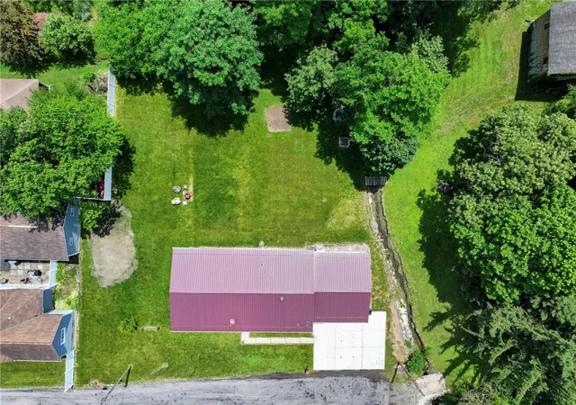 Homes for sale in Franklin Twp, PA | 701 Pinchot St, Franklin Twp, PA 16117 | MLS# 1759050