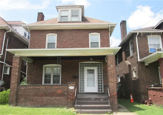Homes for sale in Ambridge, PA | 1715 Duss Ave, Ambridge, PA 15003 | MLS# 1759249
