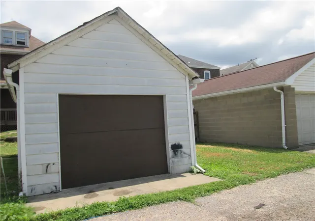 Homes for sale in Ambridge, PA | 1715 Duss Ave, Ambridge, PA 15003 | MLS# 1759249