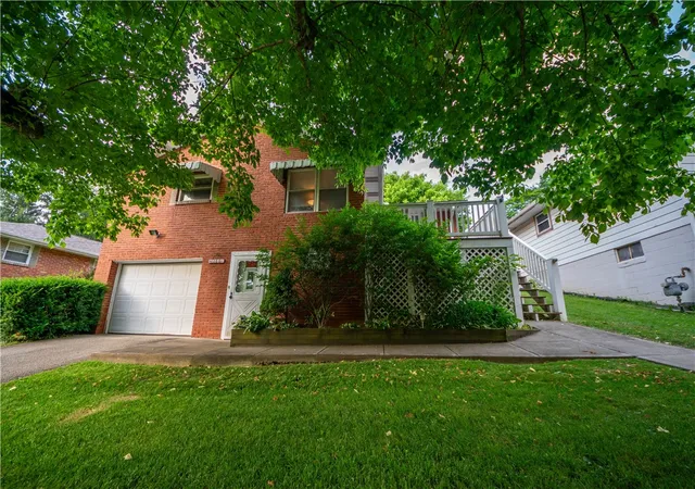 Homes for sale in Chartiers, PA | 1366 Henderson Ave, Chartiers, PA 15301 | MLS# 1759322