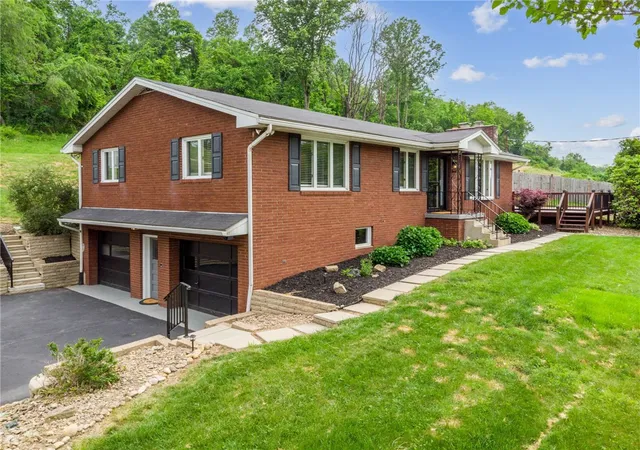 Homes for sale in Hempfield Twp, PA | 135 Penn Adamsburg Rd, Hempfield Twp, PA 15644 | MLS# 1759337
