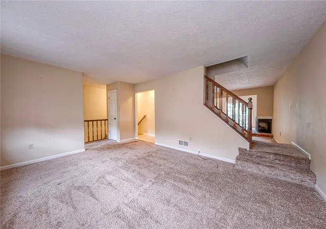 3rd image of 1342 Quail Run Cir, Bethel Park, PA 15102 | MLS# 1759383