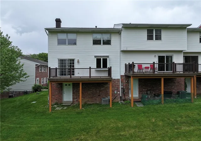 40th image of 1342 Quail Run Cir, Bethel Park, PA 15102 | MLS# 1759383