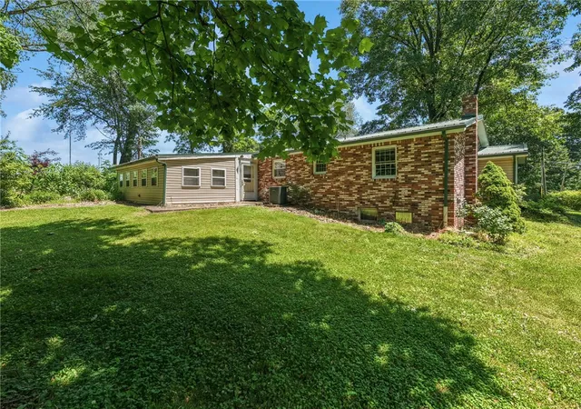 Photo 3 of Single family home for sale at 267 Pizza Barn Rd, Derry Twp, PA 15717 | MLS# 1759393 | Listing updated on 2026-07-28