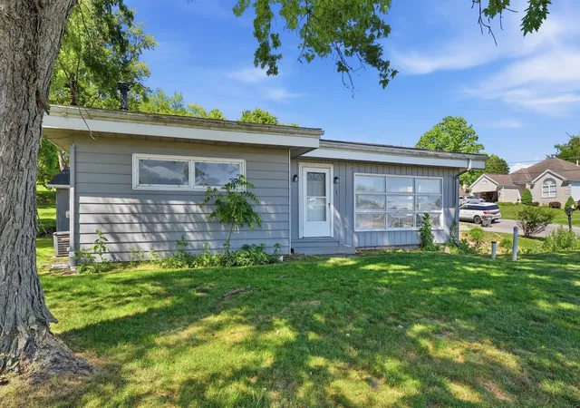 Single family home for sale at 121 Crescent St, Evans City Boro, PA 16033 | MLS# 1759423