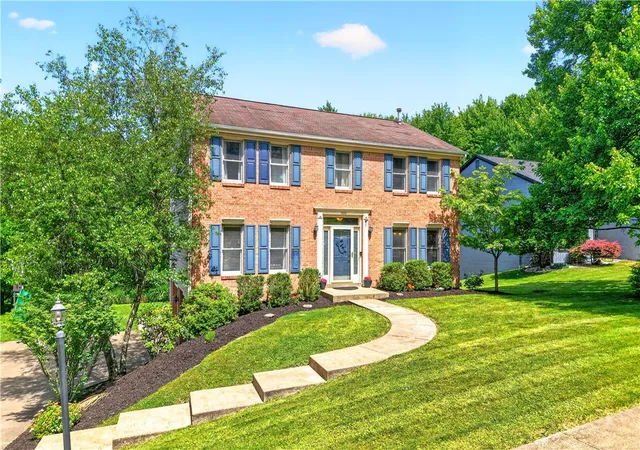 2nd image of 7020 Franklin Rd, Seven Fields Boro, PA 16046 | MLS# 1758964