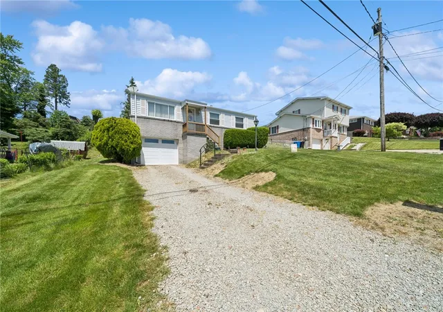 Homes for sale in North Huntingdon, PA | 13479 Louise Dr, North Huntingdon, PA 15642 | MLS# 1759429