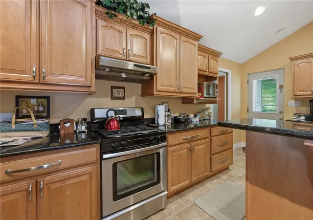 5th image of 225 Woodcroft Rd, Economy, PA 15005 | MLS# 1759005