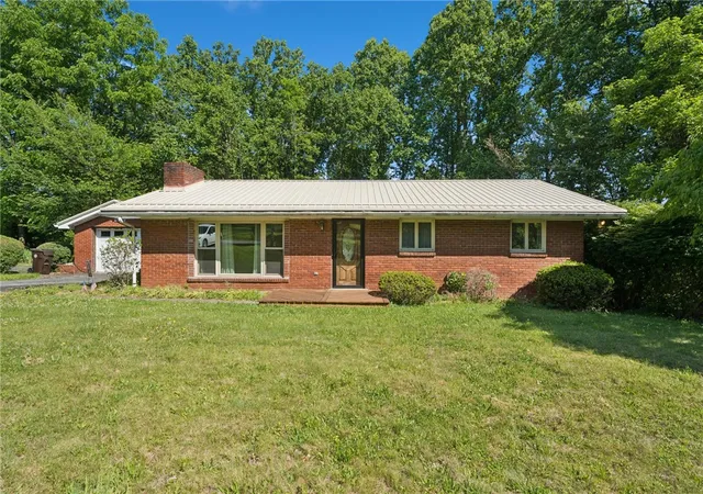 Photo 3 of Sale Pending at 6290 Italy Rd, Export, PA 15632 | MLS# 1759440 | Listing updated on 2026-10-06