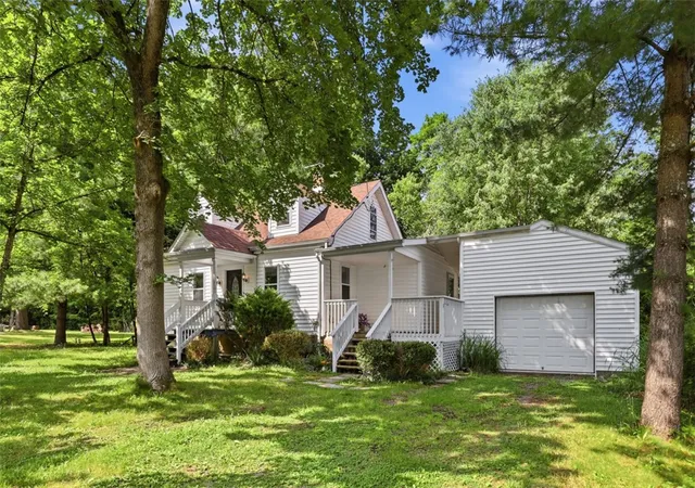 Homes for sale in Economy, PA | 126 Davis Rd, Economy, PA 15143 | MLS# 1759334