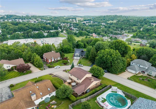 Homes for sale in Hempfield Twp, PA | 215 Slelby Dr, Hempfield Twp, PA 15601 | MLS# 1759461