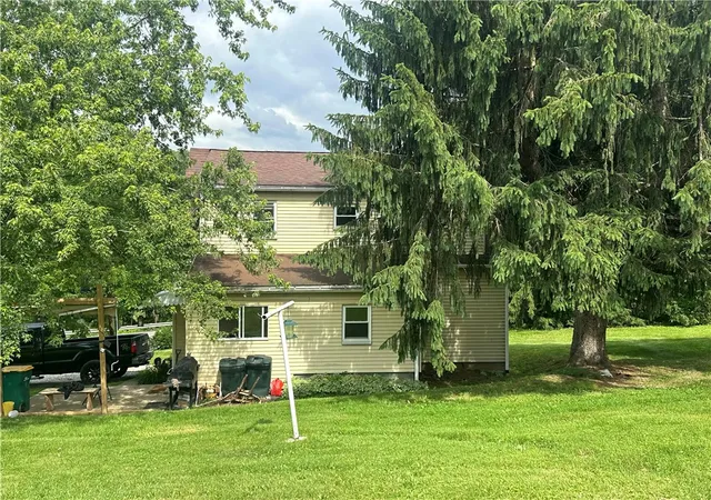 Photo 3 of Single family home for sale at 800 S Central Ave, Canonsburg, PA 15317 | MLS# 1759508 | Listing updated on 2026-06-15