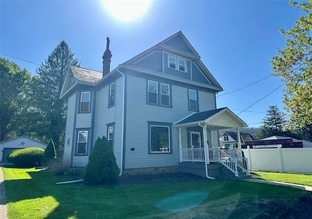 Photo 1 of Single family home for sale at 806 Liberty St, City Of Franklin, PA 16323 | MLS# 1759505 | Listing updated on 2026-07-28