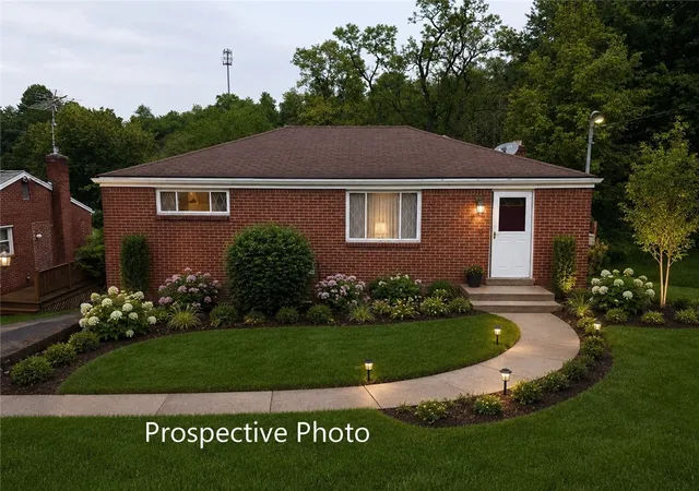 2nd image of 123 Broadlawn Dr, Elizabeth, PA 15037 | MLS# 1759060