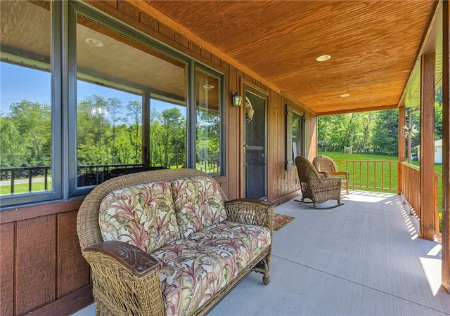 4th image of 2085 Frew Mill Rd, New Castle, PA 16101 | MLS# 1759470