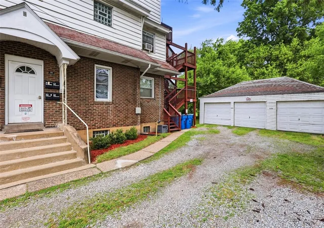 3rd image of 809 Alpine Blvd, Wilkins Twp, PA 15221 | MLS# 1759563