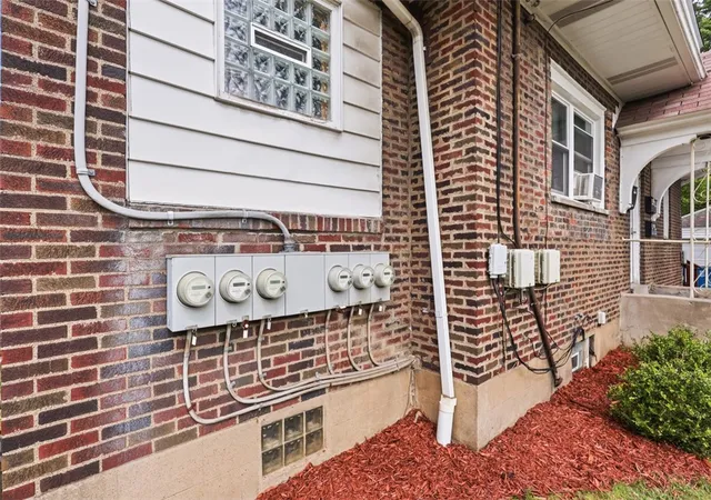 47th image of 809 Alpine Blvd, Wilkins Twp, PA 15221 | MLS# 1759563